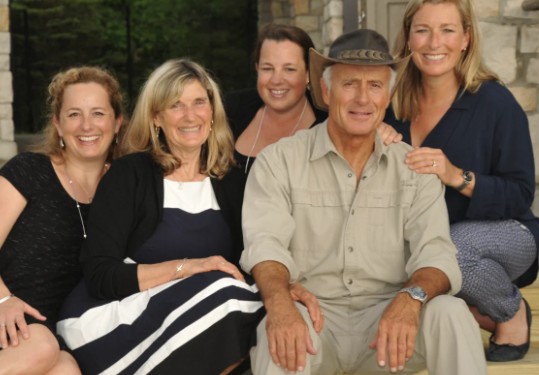 Hearts Break For Famed Zookeeper Jack Hanna As Family Shares Devastating Update